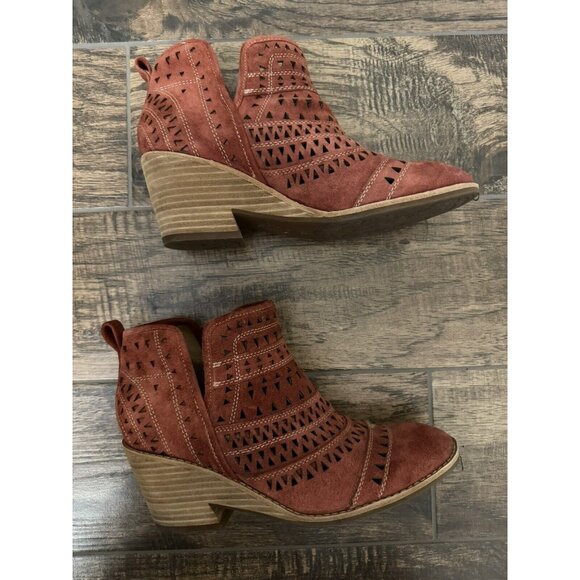 Sofft Size 8M Sallie Ankle Boot Booties Comfort Shoe Lasercut Detail Rust Orange - Picture 8 of 10